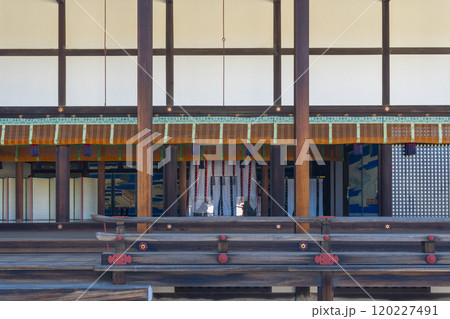 京都御所 清涼殿の昼御座と御帳台 京都御所 清涼殿の昼御座と御帳台 120227491