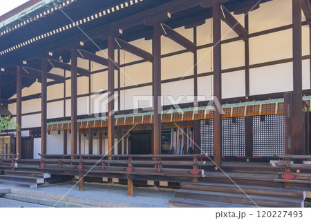 京都御所　清涼殿の昼御座と御帳台 120227493