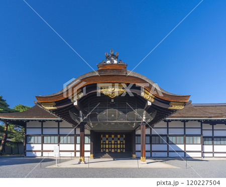 秋の京都御所 新御車寄 秋の京都御所 新御車寄 120227504