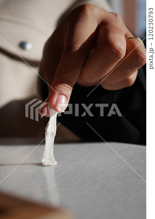 effectively removing chewing gum, with closeup view focus effectively removing chewing gum, with closeup view focus 120230793