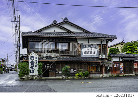 坂本の街並み　日吉そば　滋賀県大津市 120231817