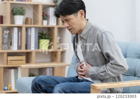腹痛のミドル男性　胃腸炎　 120233003