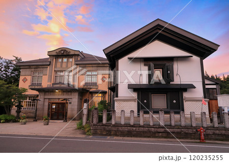 山と川のある町横手市の国登録有形文化財　平源 120235255