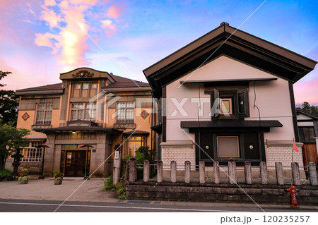 山と川のある町横手市の国登録有形文化財　平源 120235257