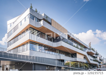 STATION Ai 120235715