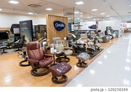 島忠ホームズ仙川店3階　家具コーナー　高級ソファ　東京都調布市若葉町 120238169