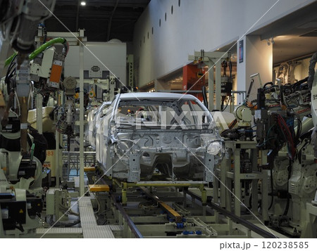 自動車の組み立て工場 自動車の組み立て工場 120238585