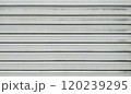 クローズアップしたシャッターの表面 120239295