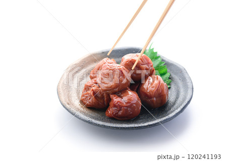 梅干し 紀州南高梅 （ 白背景 ） 120241193