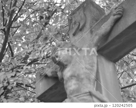 statue of a man in the ancient sculpture statue of a man in the ancient sculpture 120242505