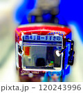 鉄道模型の運転台塗装風景 120243996