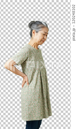 患有背痛的老年婦女 120248102