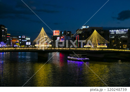 クリスマスイルミネーション 120248739