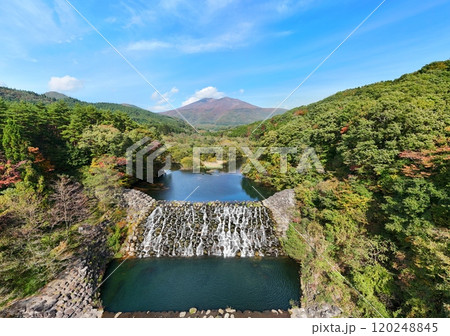 初秋のやまびこ吊り橋 空撮 初秋のやまびこ吊り橋 空撮 120248845