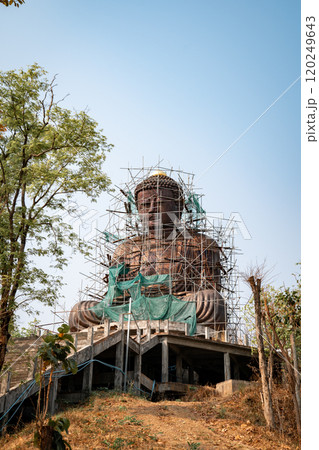 Daibutsu Buddha statue in Lampang Province, Thailand was under construction shoot at 28 March 2021. 120249643