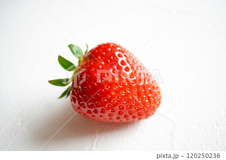 とっても美味しい真っ赤な苺	 120250236