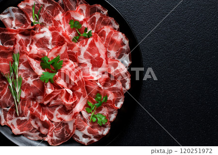 sliced cured ham, prosciutto, italian dish, delicacy, parma ham, top view, no people, 120251972