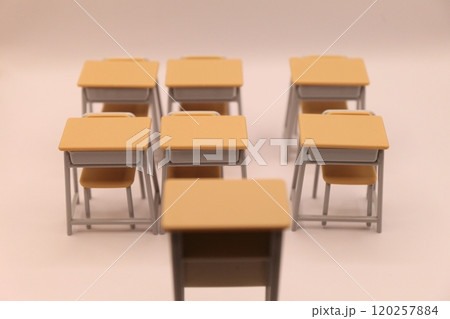 学校の机と椅子 イメージ 学校の机と椅子 イメージ 120257884