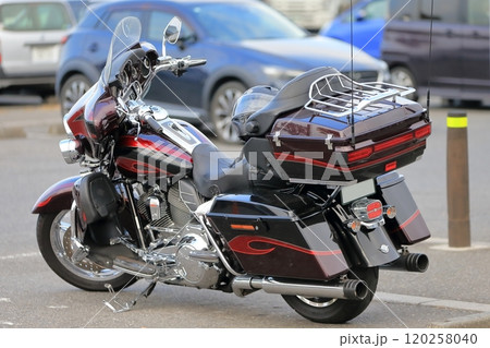 駐輪場のオートバイ 駐輪場のオートバイ 120258040