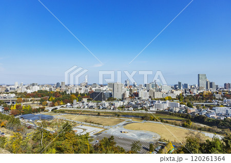 青葉城址より秋の仙台市前景 120261364