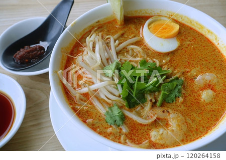 シンガポール　ラクサ 120264158