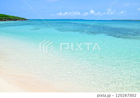 宮古島のとても美しい海の風景 120267802