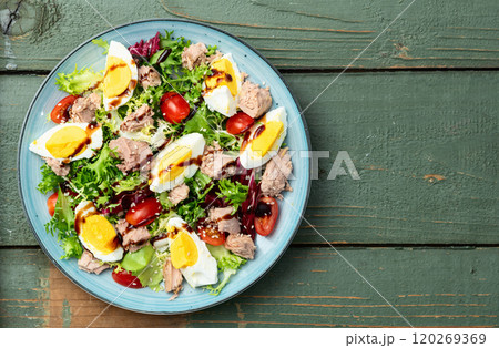 Canned Tuna salad with eggs and tomatoes photography . Top view Canned Tuna salad with eggs and tomatoes photography . Top view 120269369