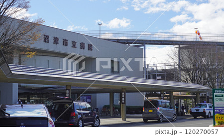 沼津市立病院前の送迎ロータリー 120270057