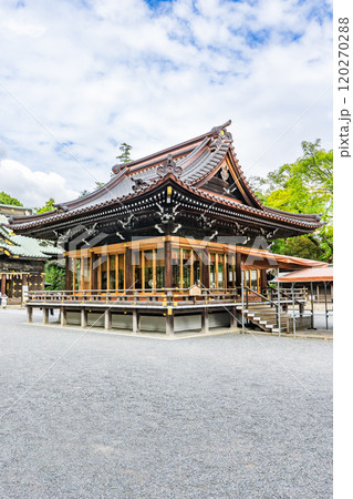 三嶋大社（伊豆諸島の開拓神　伊豆国の一宮）　舞殿　静岡県三島市大宮町 120270288