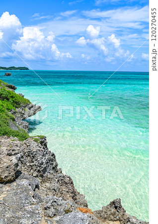 宮古島のとても美しい海の風景 宮古島のとても美しい海の風景 120270455