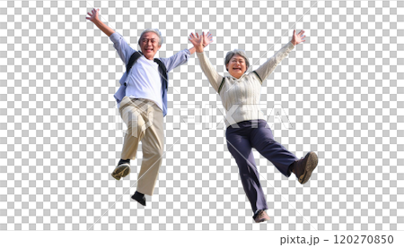 ジャンプする老夫婦。老後の楽しみ方 120270850