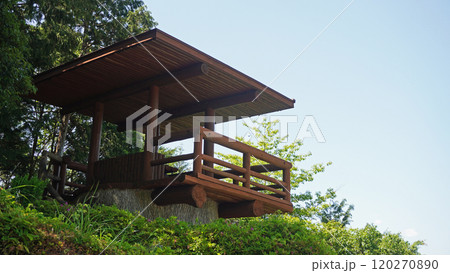 青洞の丘展望台のある風景(浜松市天竜区春野付近) 青洞の丘展望台のある風景(浜松市天竜区春野付近) 120270890