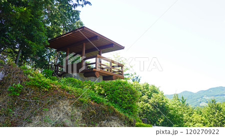 青洞の丘展望台のある風景（浜松市天竜区春野付近） 120270922