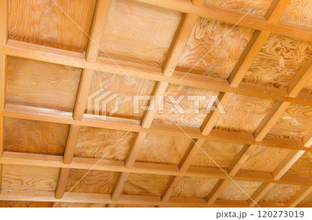 日本の伝統的な和室の格天井 日本の伝統的な和室の格天井 120273019