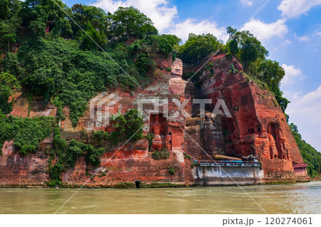 The Giant Leshan Buddha, in the southern part of Sichuan, China, near the city of Leshan, is the biggest and tallest stone Buddha statue in the world 120274061
