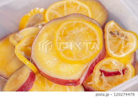 レンジで作るさつま芋のレモン煮 120274479