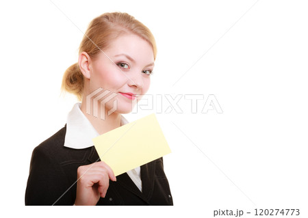 Ad. Businesswoman holding blank copy space card 120274773