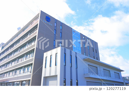 愛知県弥富市、弥富市役所の風景 120277119