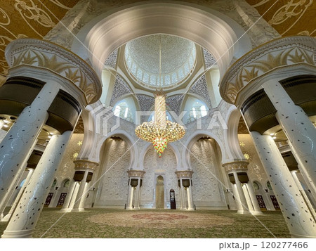 【アブダビ】シェイク・ザイード・グランド・モスクのミフラーブと豪華な装飾 【アブダビ】シェイク・ザイード・グランド・モスクのミフラーブと豪華な装飾 120277466