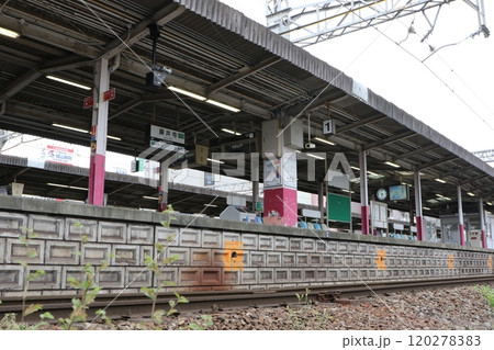 近畿日本鉄道（近鉄）南大阪線の「藤井寺駅」 120278383