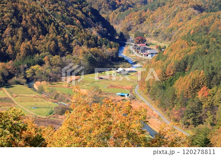 《長野県》木曽町　地蔵峠からの開田高原 120278811