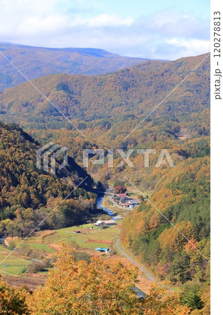 《長野県》木曽町 地蔵峠からの開田高原 《長野県》木曽町 地蔵峠からの開田高原 120278813