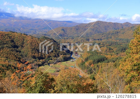 《長野県》木曽町　地蔵峠からの開田高原 120278815