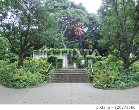 港の見える丘公園のフランス領事官邸跡 港の見える丘公園のフランス領事官邸跡 120279360