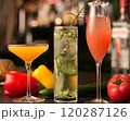 カクテル　バーの飲み物 120287126