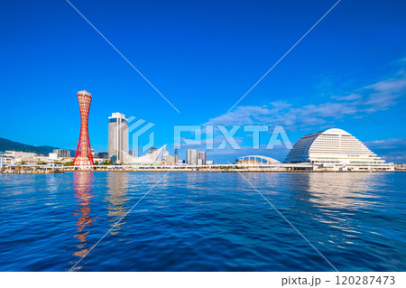 神戸港とメリケンパーク 120287473