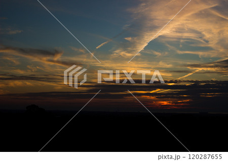 美しい夕焼け空 美しい夕焼け空 120287655