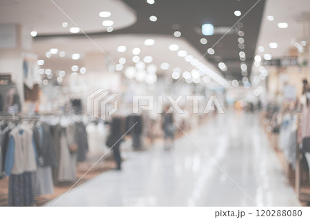洋服売り場のぼかし風景 120288080