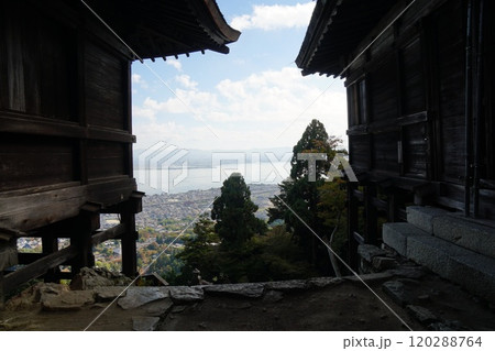 秋の日吉大社　奥之院 120288764