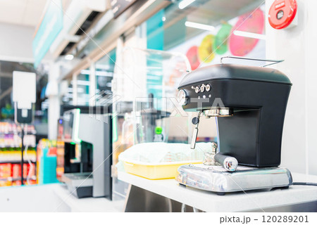 Supermarket or Hypermarket for shopping a food 120289201